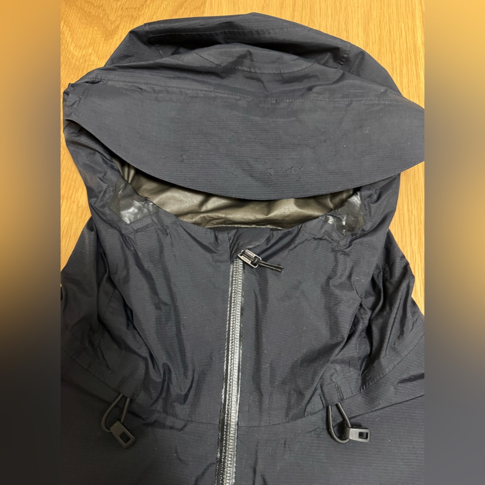 Patagonia M’s Super Cell Jacket – GORE-TEX Paclite® – Size M – Black - Picture 14 of 16